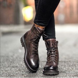 Combat boots
